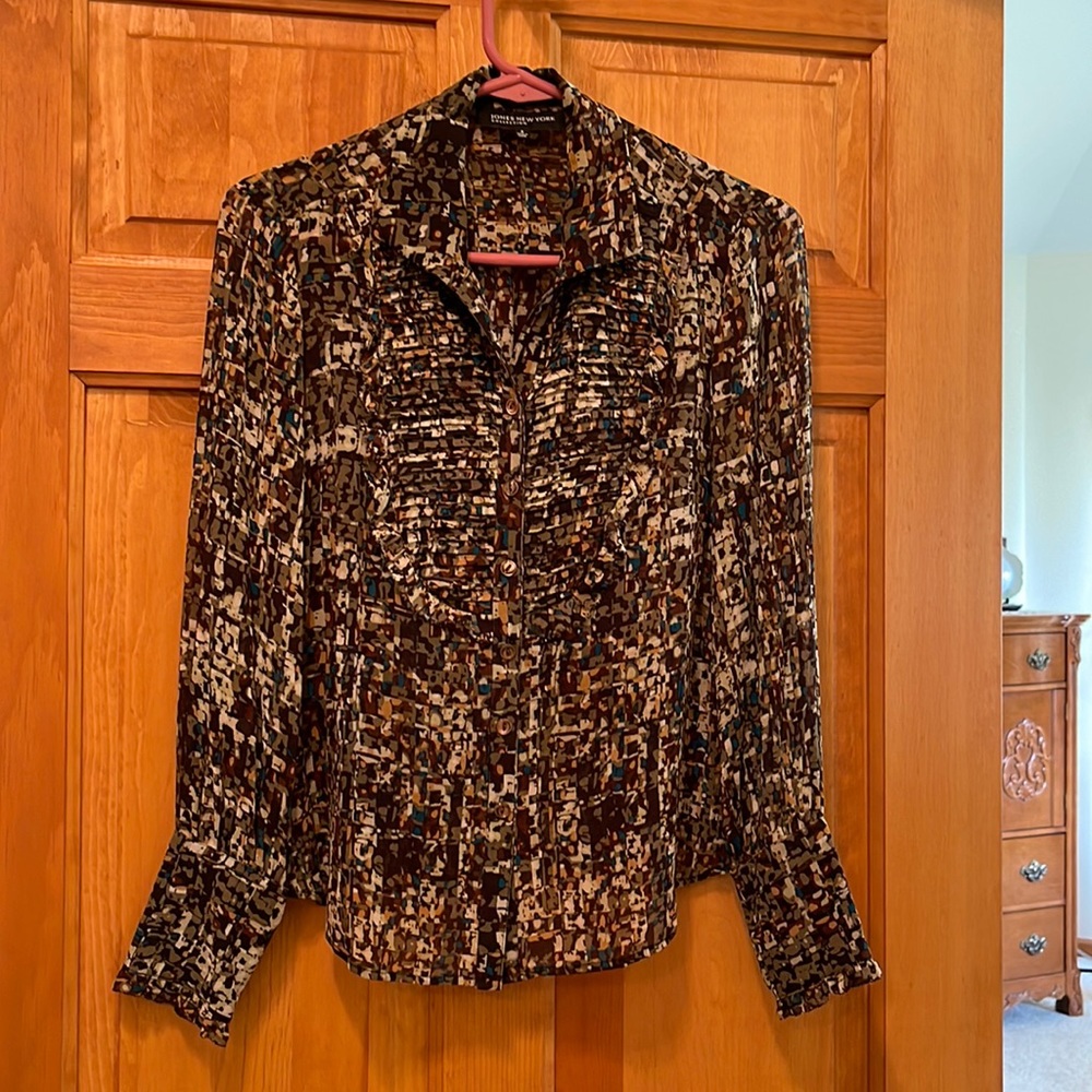 Lightweight blouse